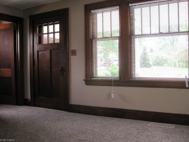 The Living Room boasts many windows with new blind