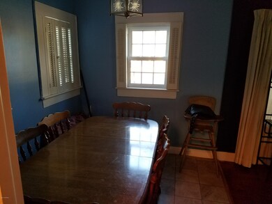 610 E Wilmington St, Burgaw, NC 28425 - photo 6