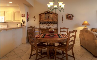 Dining & Breakfast Bar