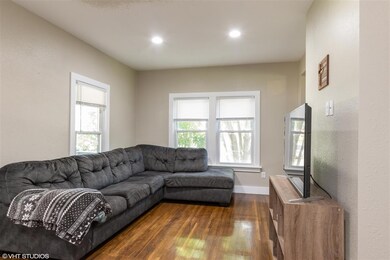 2122 Waterloo Rd, Cedar Falls, IA 50613 - photo 5