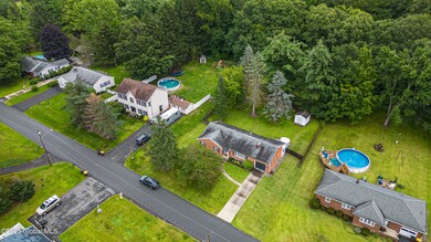 26 Brian Ct, Troy, NY 12182 - photo 2