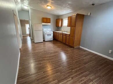 345 Pawtucket Ave unit 3, Pawtucket, RI 02860 - photo 2