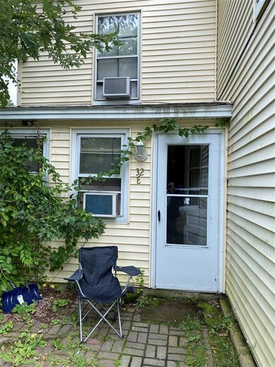 32 Grove St unit E, Dover, NH 03820 - photo 2