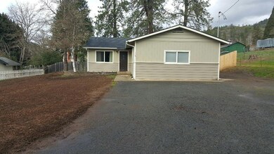 114 Short St, Rogue River, OR 97537 - photo 2