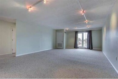 314 Riverside Ave unit 405, Medford, MA 02155 - photo 4