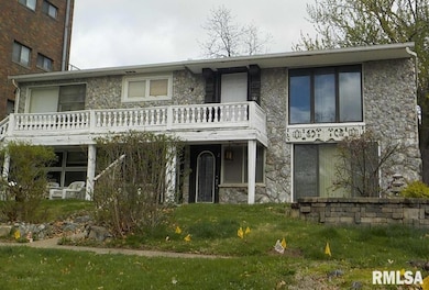 1004 College Ave, Davenport, IA 52803 - photo 2