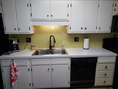 2633 Teak kitchen counter