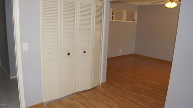 Den/4th Bedroom