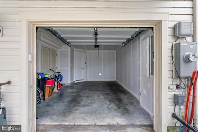 7172 Banbury Dr, Hanover, MD 21076 - photo 4