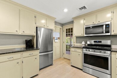 53 Mayhew Rd, Attleboro, MA 02703 - photo 5