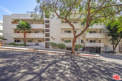 960 Larrabee St unit 104, West Hollywood, CA 90069 - photo 2