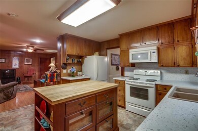 910 Oakmont Dr, Asheboro, NC 27205 - photo 7