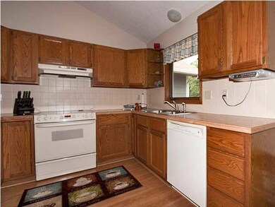 All kitchen appliances stay with the house! Wood l