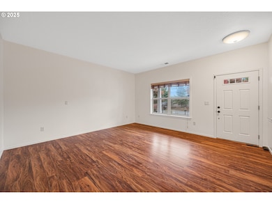 328 NW Sherman St, Sheridan, OR 97378 - photo 5