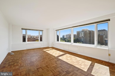 The Potomac Plaza Co-op unit 921, Washington, DC 20037 - photo 6