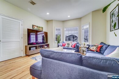 312 Warren St unit 314, Harrison, NJ 07029 - photo 3