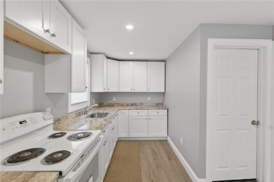 122 Brookside Ave, West Warwick, RI 02893 - photo 3