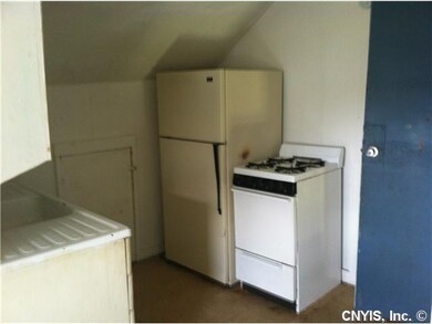 Kitchen Upstairs Unit Kitchen