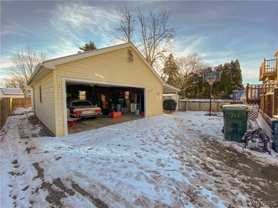 91 Dale Dr, North Tonawanda, NY 14120 - photo 4
