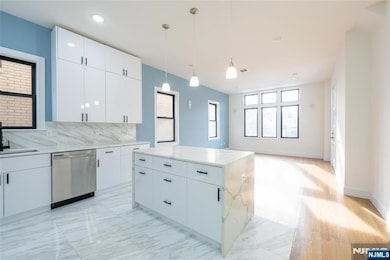 8 Jefferson Ave unit A, Jersey City, NJ 07306 - photo 4
