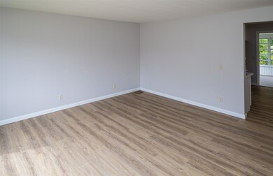 69 Bartlett Ave, Somersworth, NH 03878 - photo 4