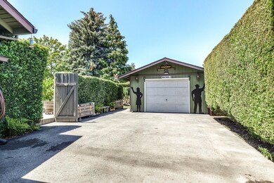 1033 Brookdale Ave, Medford, OR 97504 - photo 4