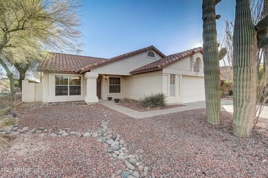 5-web-or-mls-E Desert Trumpet Rd-003
