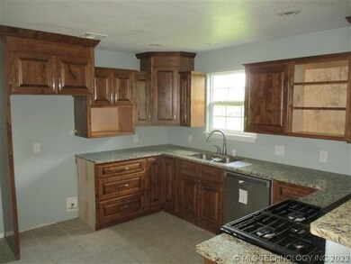 233 Caboose St, McAlester, OK 74501 - photo 3