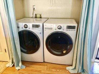 Washer/Dryer Stay