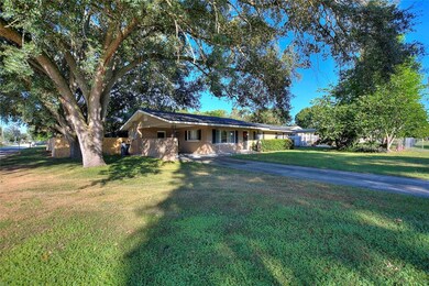 405 16th St NE, Winter Haven, FL 33881 - photo 2