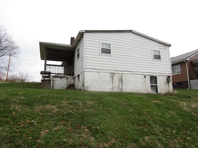 943 Mary St, Langeloth, PA 15054 - photo 4