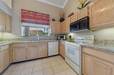 06_9309HeathridgeDrive_5_Kitchen_LowRes