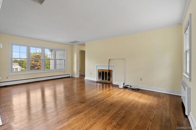 28 Willis Ave, Cornwall On Hudson, NY 12520 - photo 4