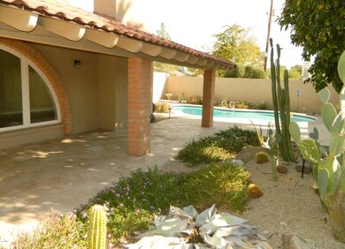 Invitiing Portico  Area & Pool