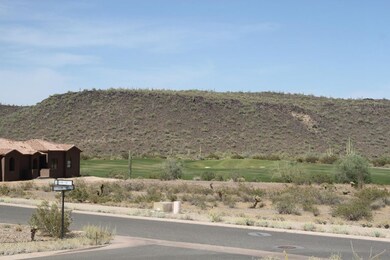 Neighbor fronting Golf Course