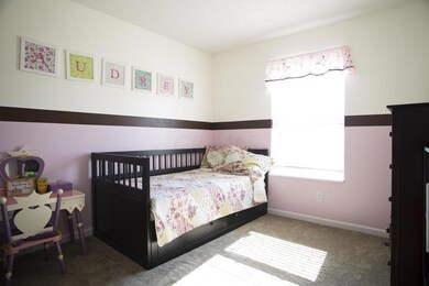 4165 Nipigon Dr--6