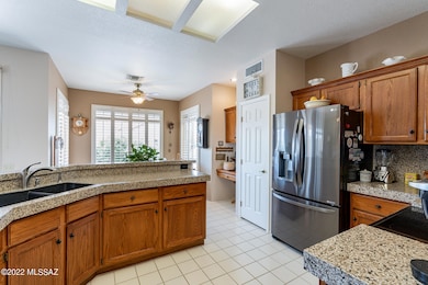 1040 E Crown Ridge Dr, Oro Valley, AZ 85755 - photo 4