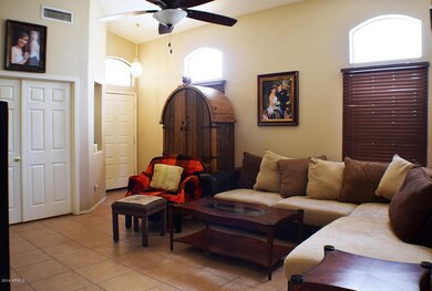 545 S Labelle, Mesa, AZ 85208 - photo 2