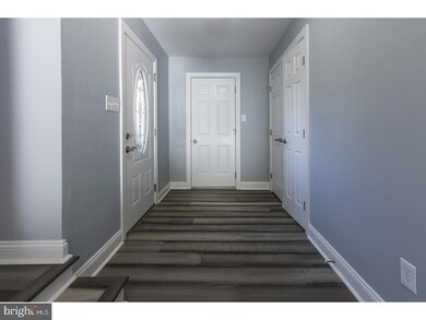 273 Burning Tree Rd, Delran, NJ 08075 - photo 4