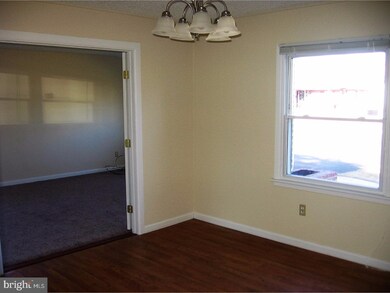 30 Buttercup Ln, Willingboro, NJ 08046 - photo 4