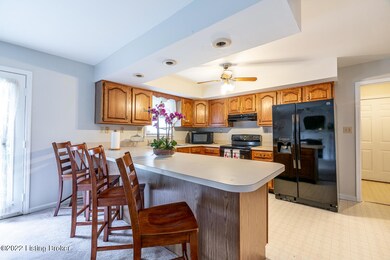 8104 Rome Beauty Way, Louisville, KY 40228 - photo 5