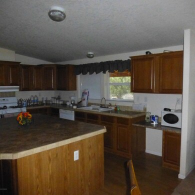 3893 N Verde Rd, Ash Fork, AZ 86320 - photo 6