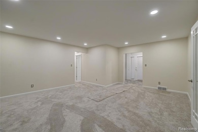 2451 Sanders Place, Bloomfield Hills, MI 48302 - photo 7