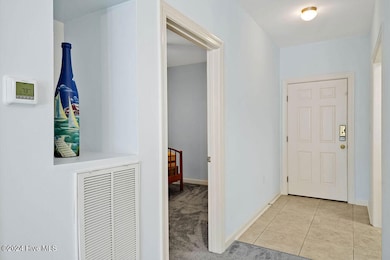 612 W Brown St unit B, Southport, NC 28461 - photo 7