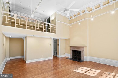 1008 20 Spruce St unit 1018 - 1M, Philadelphia, PA 19107 - photo 3