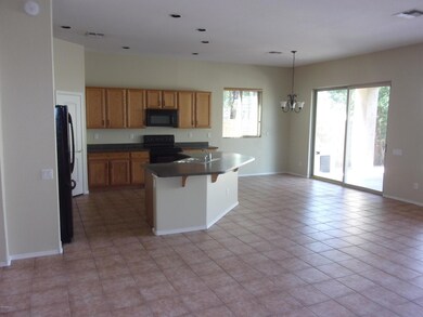 Eat in kitchen & Island