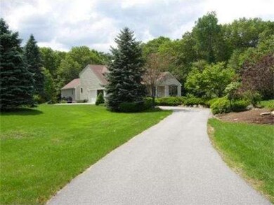 8 Hillington Dr, North Easton, MA 02356 - photo 2