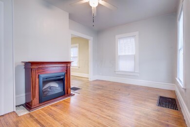 06 - 1511 Hamlet Street-6.jpg