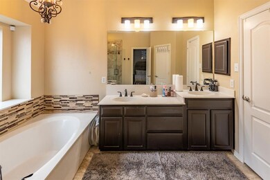 8301 Emerald Cir, North Richland Hills, TX 76180 - photo 7