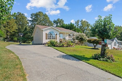 1377 Dustin Dr, Dalton, GA 30720 - photo 3